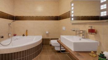 Schlossberghotel Oberhof, Eckbadewanne, Premiumzimmer