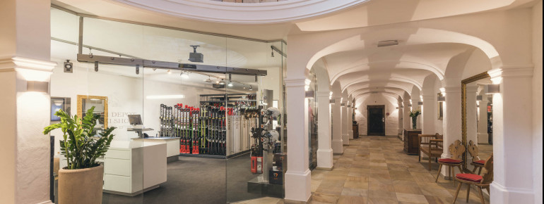Hauseigener Skishop