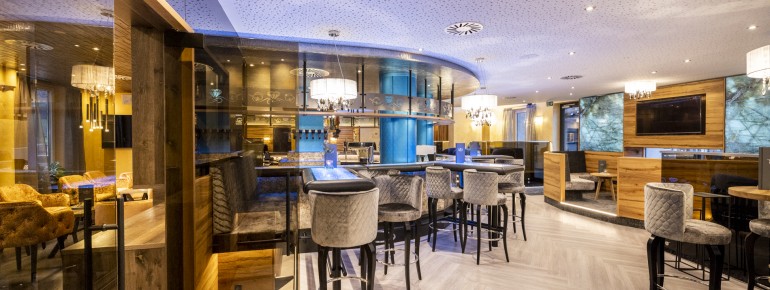 Crystal-Lounge