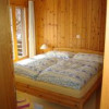 Schlafzimmer mit Doppelbett