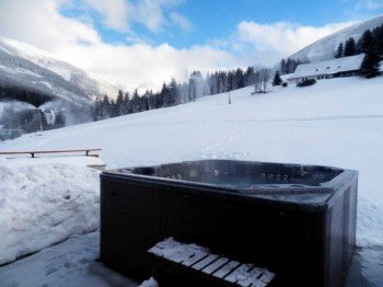 Outdoor Whirlpool im Preis
