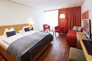 lässige, geräumige Zimmer und Suiten
