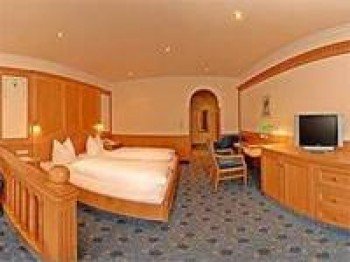 Zimmer und Suiten