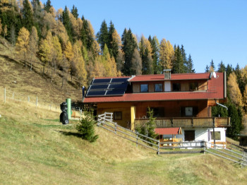 Im Sommer mit dem Auto bis zur Hütte