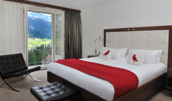 Deluxe Room mit Panoramablick über die Berge