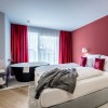 Eine große Wanne erwartet Pärchen in dieser Suite.