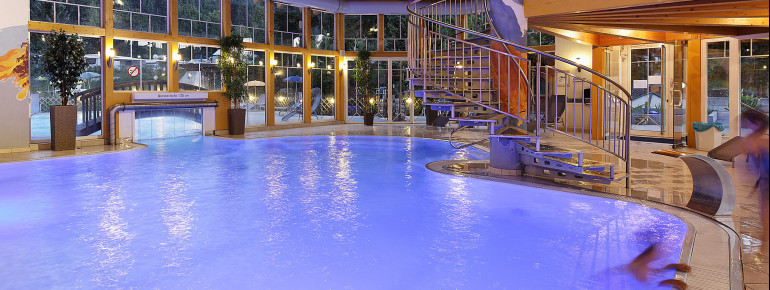 Tirol Camp Fieberbrunn - Panorama Hallen/Freibad