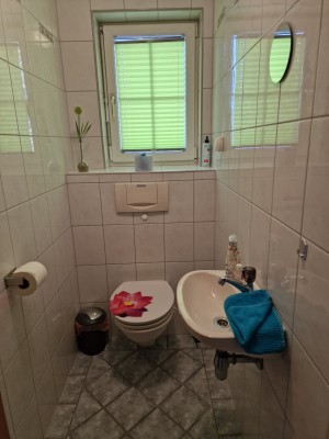 WC getrennt zusätzliches Gäste-WC vorhanden