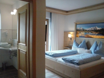 Doppelzimmer mit Balkon