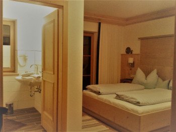 Doppelzimmer mit Balkon