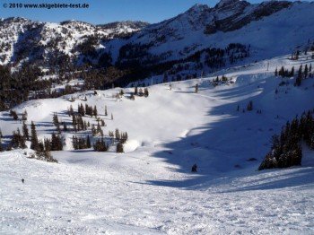 off-piste at the "Sugarloaf" mountain station
