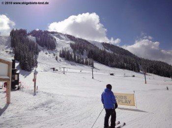 Kids at play: the runs at Molly Hogan lift are doable for children as well.
