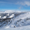 The red slope No. 1 leads from the summit past the Bottinghaus to the valley station.