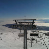 The 6-seater chairlift at the Wörthersee Family Slope offers a lot of comfort and safety thanks to seat heating, weather protection hood and automatic bar closing and locking.