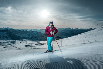 There are easy slopes at the glacier lifts.