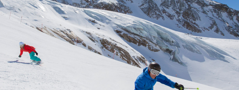 Around 35 km of fun on the slopes await you in Saas-Grund.