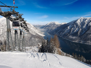 The Karwendel mountain railway takes you from Pertisau up to the Zwölferkopf.