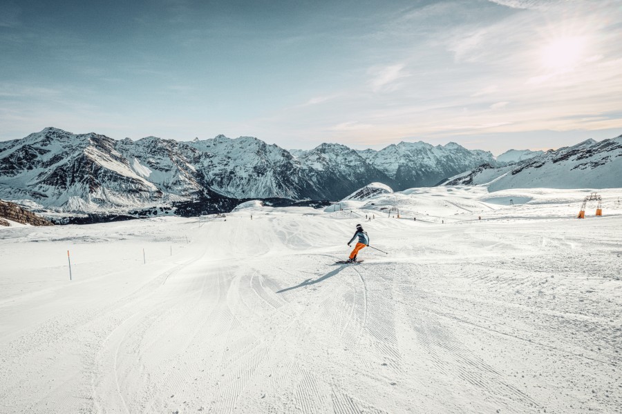 From gentle slopes to the black Al Mur, there is something for every skill level.