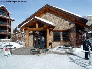"Stone Haus" pizzaria