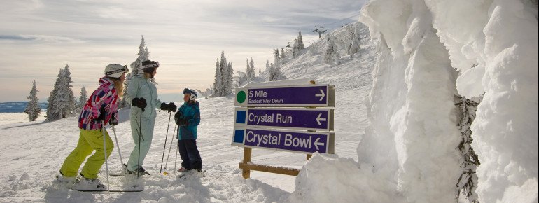 Since its three mountains really guarantee a blast for everyone, Sun Peaks definitely is the place for some nice family skiing with tons of greens, blues and blacks.