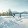 Abseits der Pisten locken Winterwanderwege, Pferdeschlittenfahrten und rund 60 km Langlaufloipen.