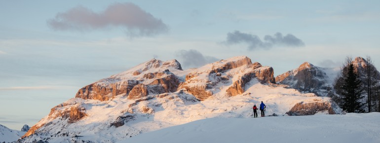 Traumhafte Dolomiten-Kulisse beim Skifahren in Alta Badia.
