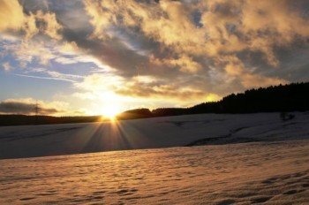 In Altendorf kann man den Wintersport jeden Freitag auch nach Einbruch der Dunkelheit ausführen