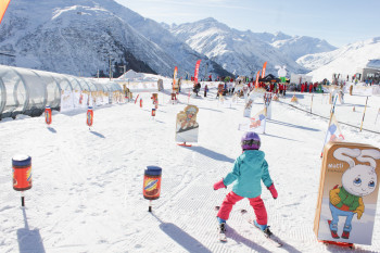 In der MATTI KidsArena lernen Kinder das ABC des Wintersports.