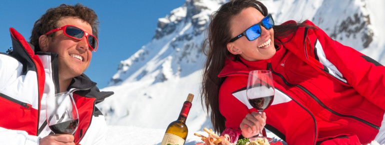 Im Restaurant Viel dal Pan mit Ausblick auf den Sellastock wird in einem eleganten und privaten Ambiente italienische Küche vom Feinsten serviert.