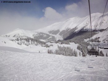 Wunderschöner Blick vom Lenawee Mountain Lift auf Arapahoe Basin!