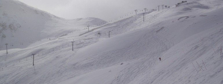Schöne Tiefschneehänge am Lenawee Mountain Lift!