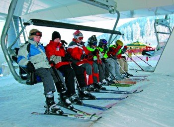 Ausstieg an der Bergstation der Sesselbahn