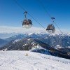 Du bekommst einen tollen Ausblick in die umliegende Winterlandschaft.