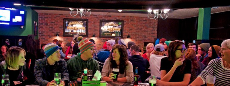 Nachtleben wird in Big White mit seiner Hülle und Fülle an Bars und Clubs groß geschrieben: Ein Besuch in der Moose Lounge, im Snowshoe Sam´s und Sessions Taphouse & Grill lohnt sich immer.