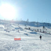 Familien fühlen sich durch das breite Angebot im Skigebiet Winsport sehr wohl.