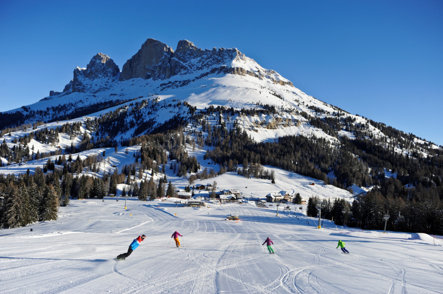 Carezza Dolomites hat überdurchschnittlich viele Sonnenstunden und ein tolles Panorama.
