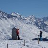 Schneeschuhwanderer beim Dreibündenstein