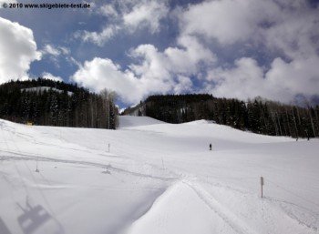 Die blauen Abfahrten am Paradise Express Lift sollten mit etwas Vorsicht auch für Anfänger kein Problem sein.