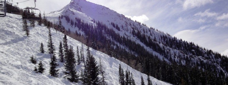 Blick vom Silver Queen Express Lift auf die extrem schweren Abfahrten Peak und Banana Funnel vom Mt Crested Butte!