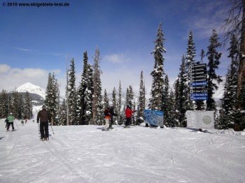 Die Pistenbeschilderung sagt alles aus: Wer den Silver Queen Express Lift nimmt, hat die Auswahl an unzähligen schwarzen (Black Diamond) Abfahrten.