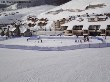Etwas unterhalb des Silver Queen Express Lifts befindet sich das Kinderland mit Zauberteppichlift.