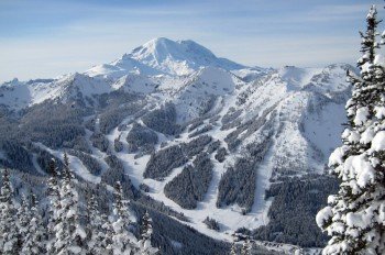 Crystal Mountain befindet sich in den Bergen Washingtons.