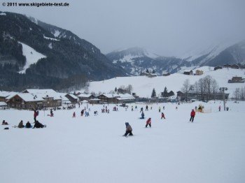 Abfahrt 23 am Ahornlift neben der Talstation!