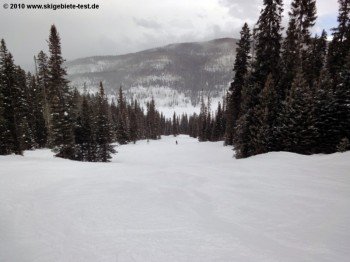 Auf der mittelschweren Chet´s Abfahrt vom Legends Lift!