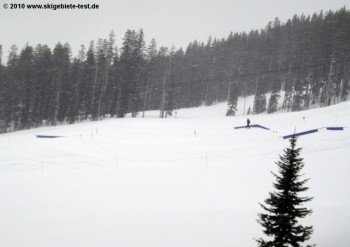 Auch an der Bergstation des Purgatory Village Express Lifts befindet sich ein Funpark für Snowboarder mit einigen Kickern und Rails.
