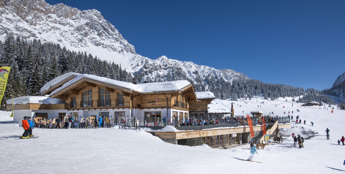 Das Tirolerhaus verbindet Gastfreundschaft, hochwertige regionale Küche und vielseitiges Angebot für Groß und Klein.