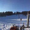 Insgesamt drei Schlepplifte transportieren die Wintersportler im Skigebiet.