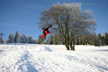 Auch geübte Wintersportler können sich im Skigebiet Eschenberg an neuen Herausforderungen versuchen.