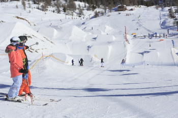 Freestyle-Fans finden hier 7 Snowparks.