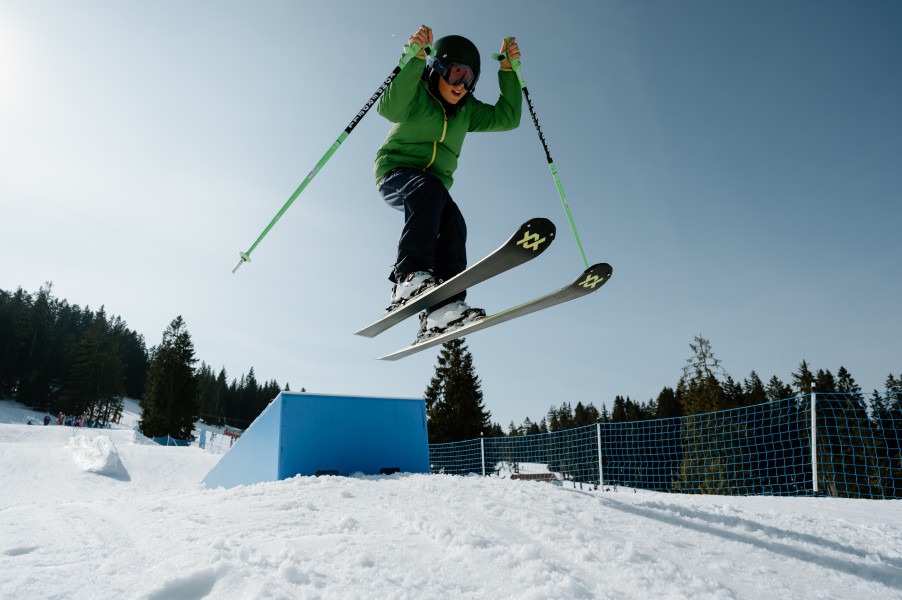 Die Funline im Skigebiet Garmisch-Classic bietet Spaß für Groß und Klein.